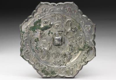 图片[3]-Foliated Bronze Mirror with Paired Phoenixes and Mythical Animals, high Tang period, 7th to 8th century-China Archive